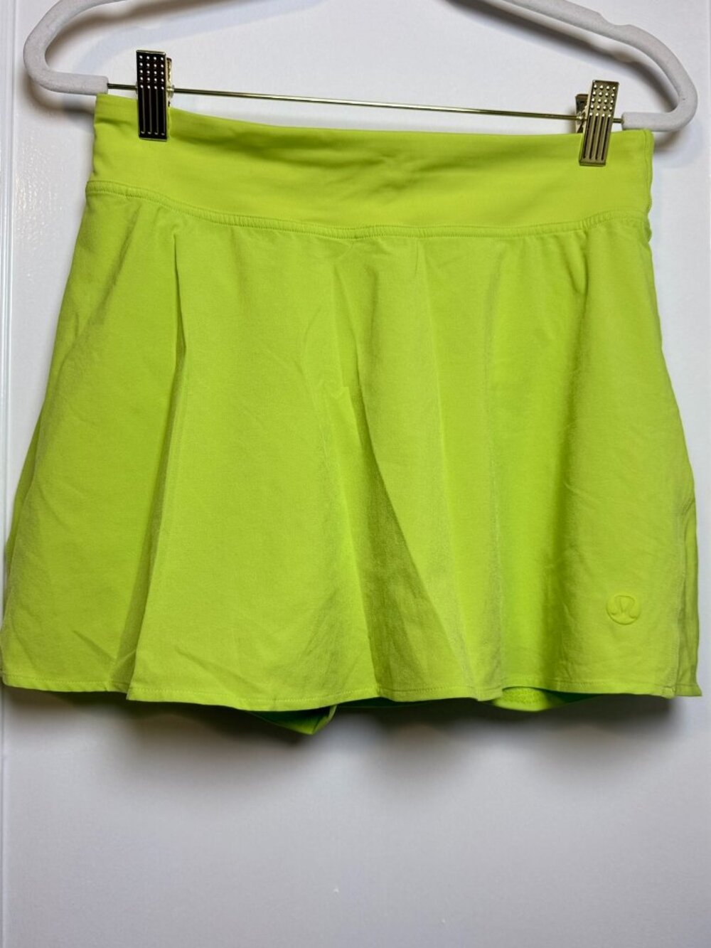 Lululemon Neon Green Ruffle Athletic Skirt Size 6